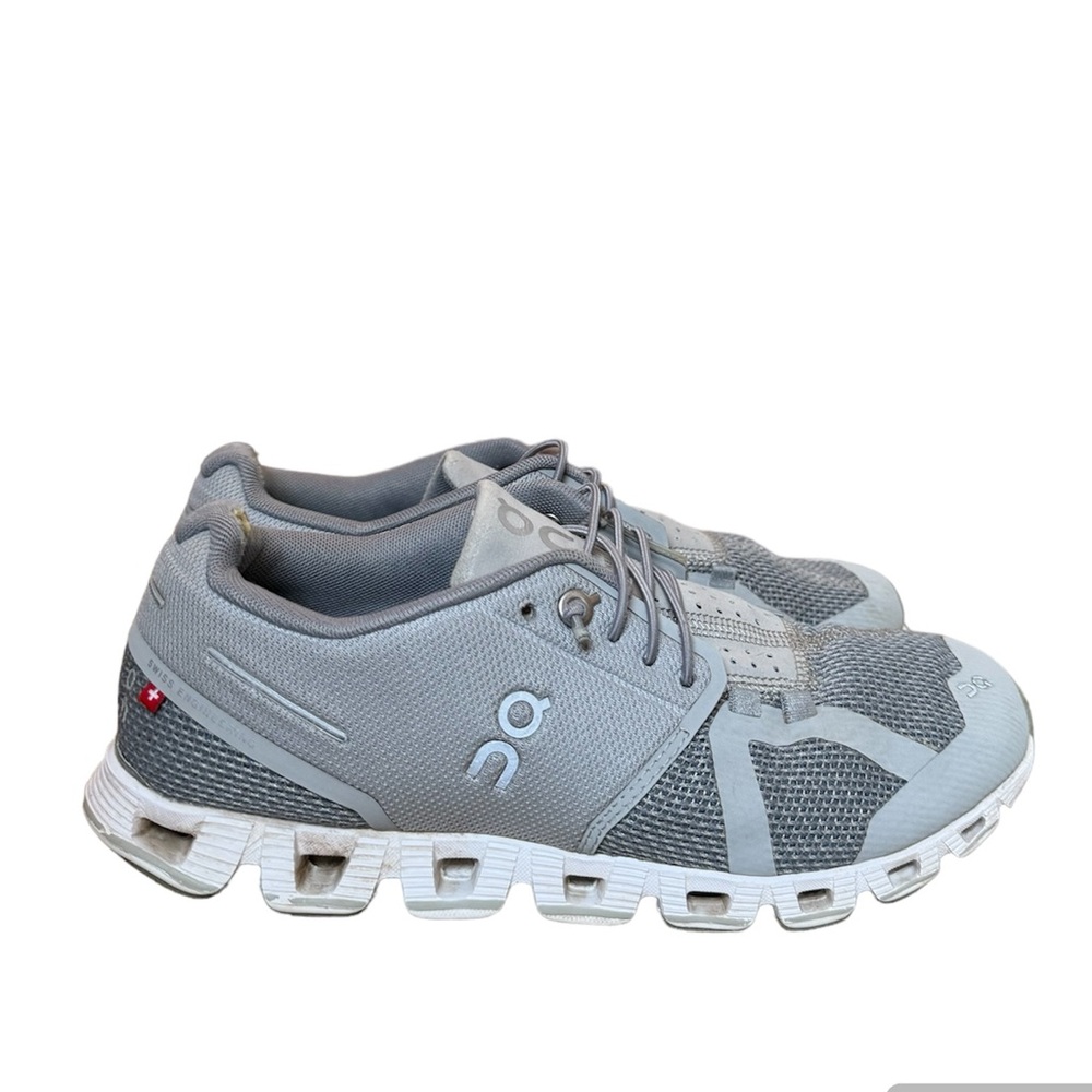 Women’s On Running Shoes Size 7